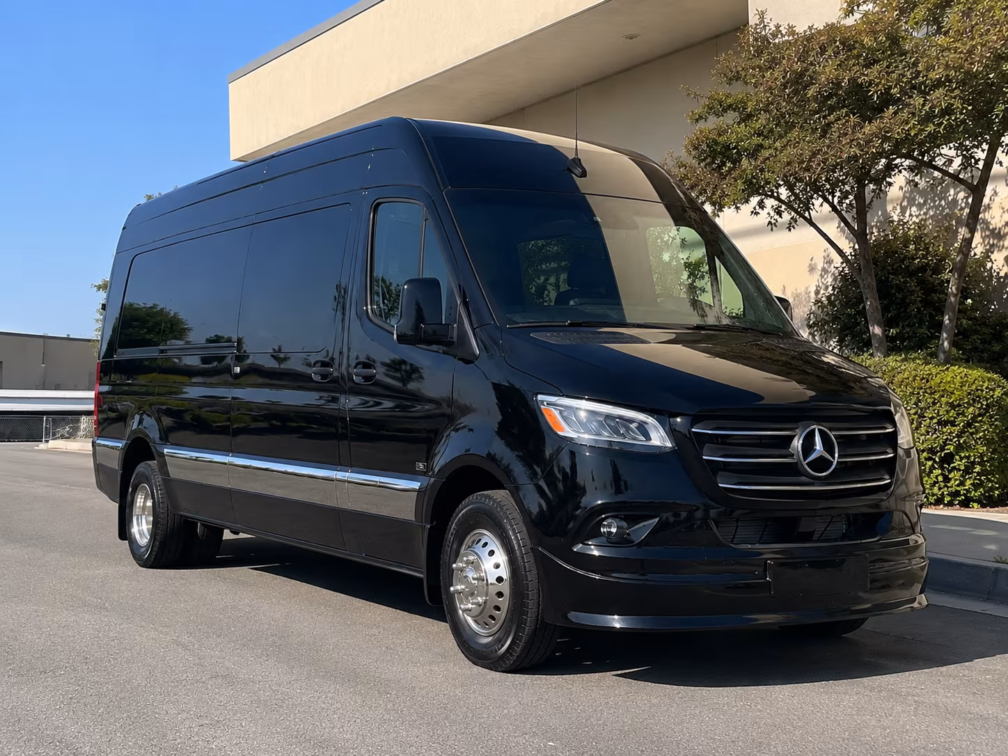 southfield airport transportation onboard seating
