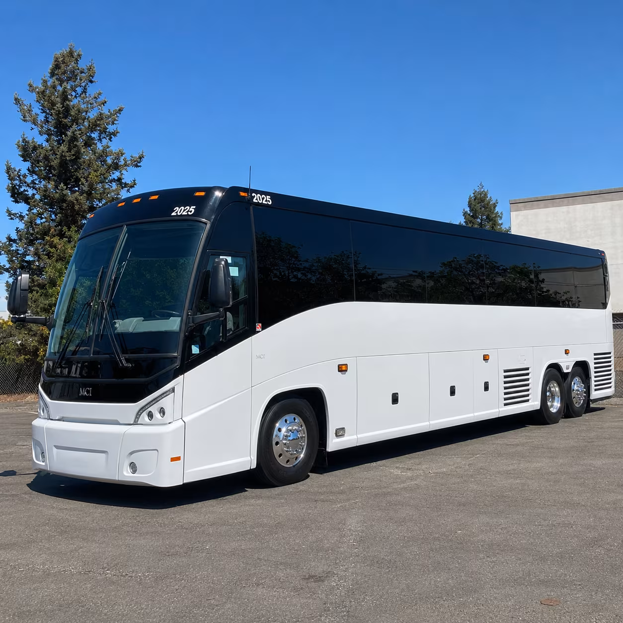 southfieldcharterbusservices com will help you get to pine knob without the i 75 headache